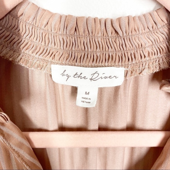 Boutique Striped Button Up Ruffle Blouse Size Medium - Picture 4 of 8